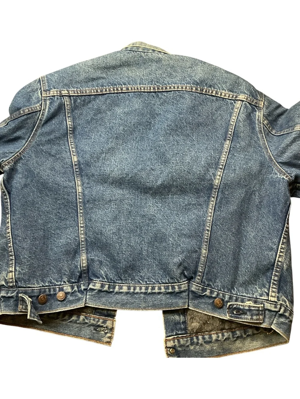 Vintage Levi’s blanket lined 80/90s medium wash trucker jacket USA made M/L